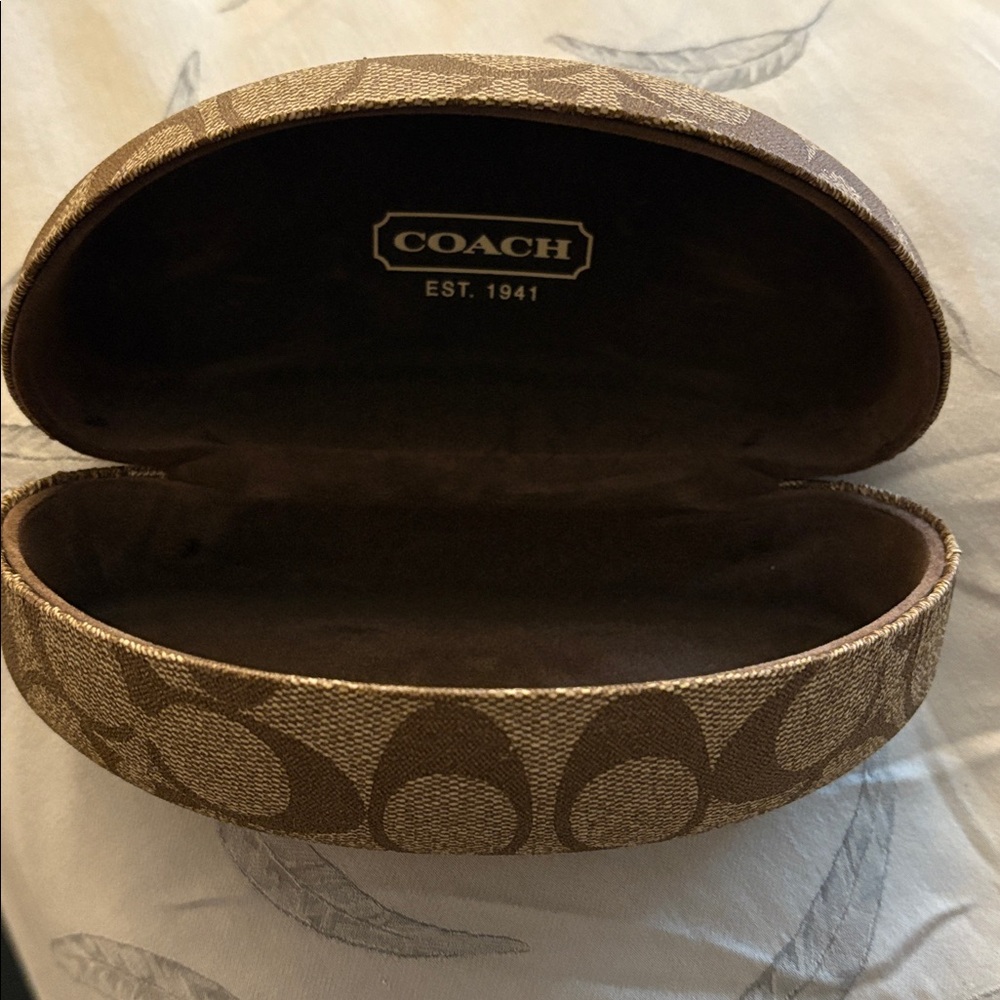 COACH Black Sunglasses - Picture 5 of 6